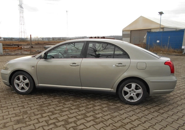 Toyota Avensis cena 5900 przebieg: 319000, rok produkcji 2003 z Skała małe 37